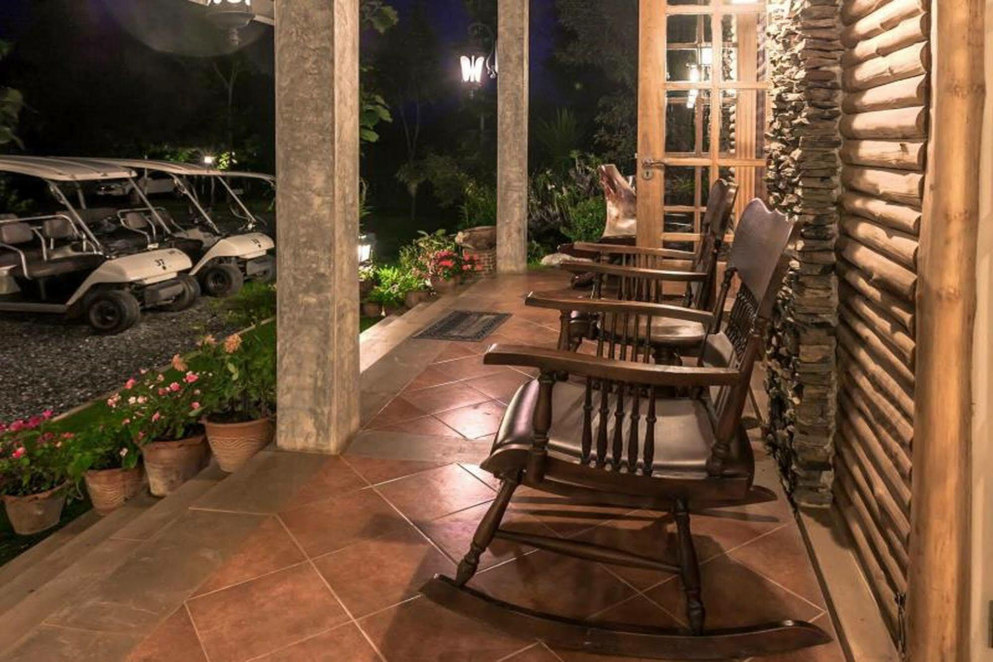 Hotel Phukumhom Khao Yai Wangkata Exteriér fotografie